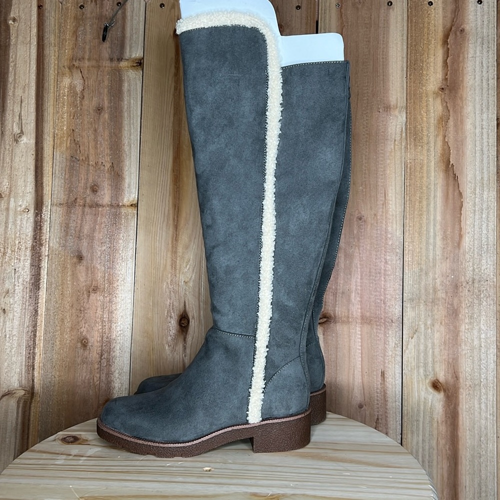 NWT Womens tall boots